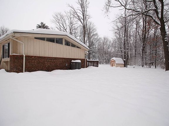 2nd image of 153591 Lodgepole Ave
