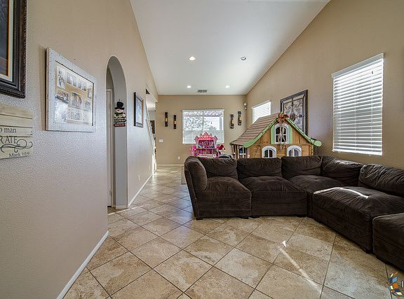 4th image of 1226 W Wild Horse Dr