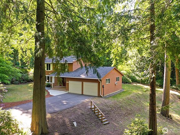 3rd image of 9414 49th Avenue Ct