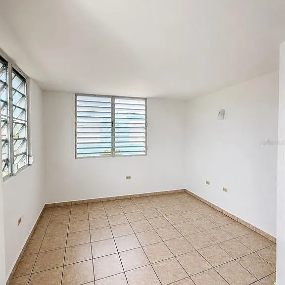 H150 Calle Juguilla Urb Hacienda Guamani — Photo 11