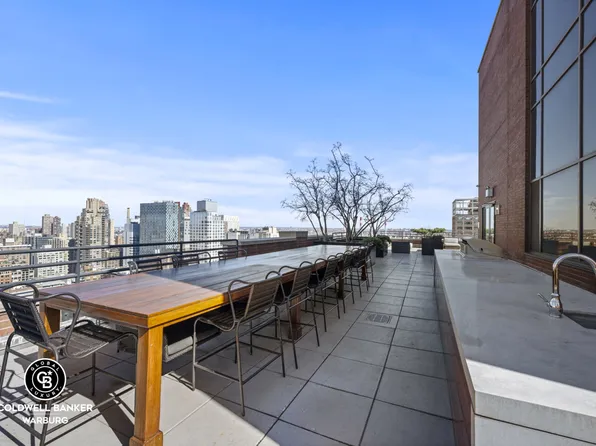 300 East 64th Street image 8 of 12