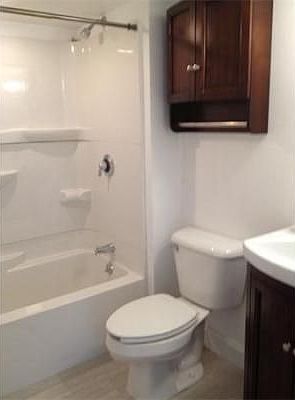 4th image of 18 Pleasant St #1
