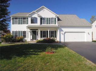 8255 Justin Dr, Clay, NY 13041