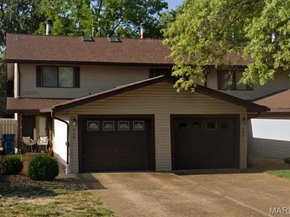 900 Westwood Rd, Maryville, IL 62062