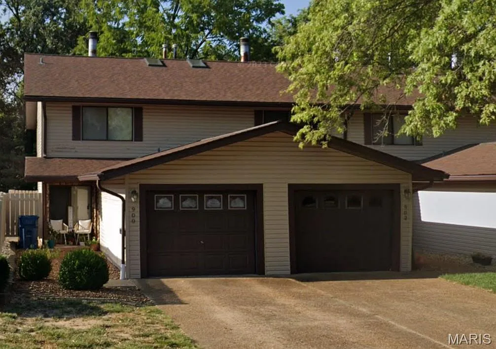 900 Westwood Rd photo 1