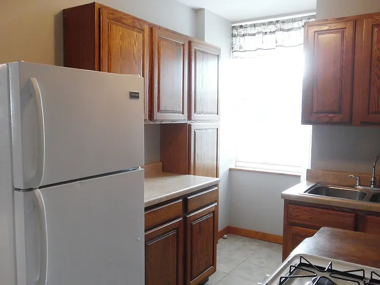 529 Main St — Photo 5