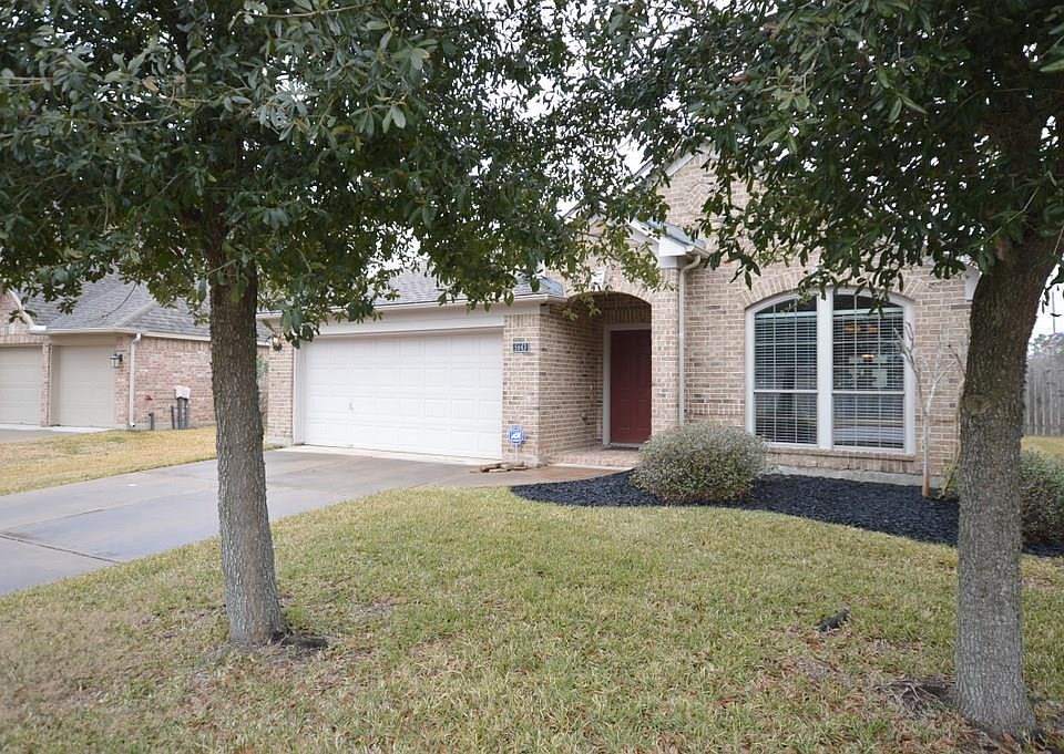 1st image of 5643 Walnut Glen Ln