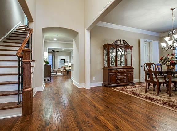 3rd image of 2217 Emerson Ln