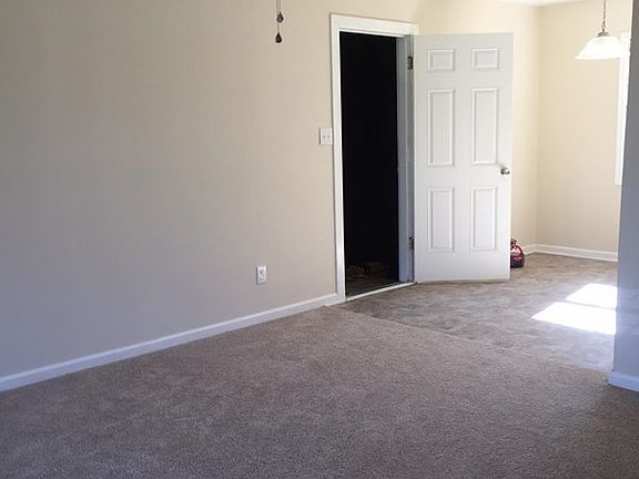 5th image of 738 Luther Dr
