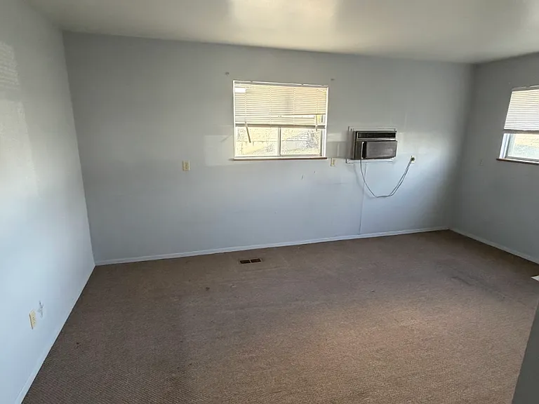 908 W Lake Ave #4 — Photo 3