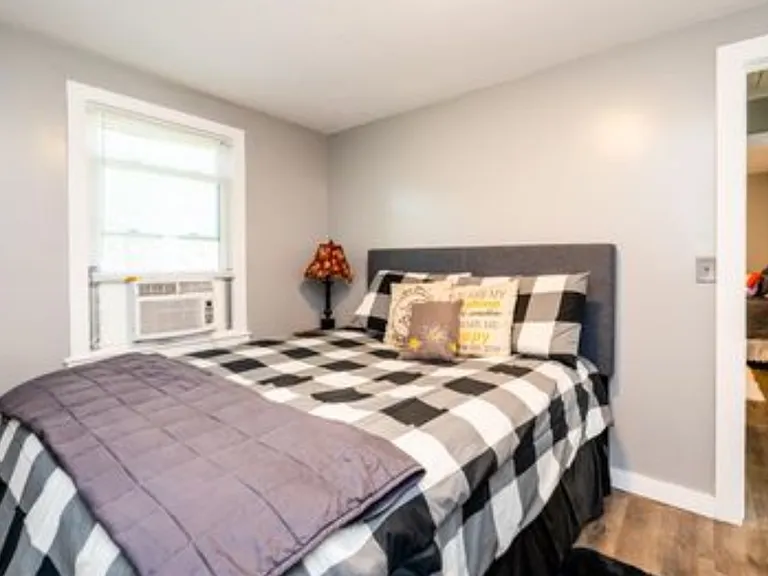 654 Sheridan Rd — Photo 7