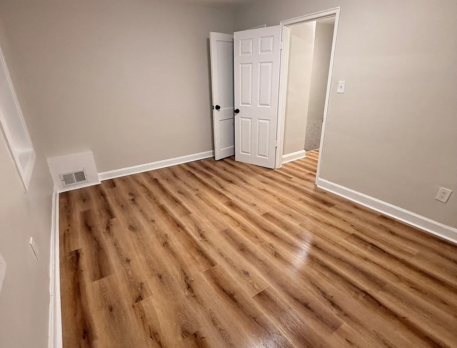 804 Glenwood Avenue - 1 — Photo 4