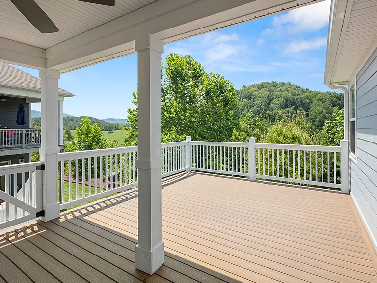 14 Rose Creek Rd — Photo 8
