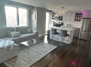 360 Newbury St, Boston, MA 02115