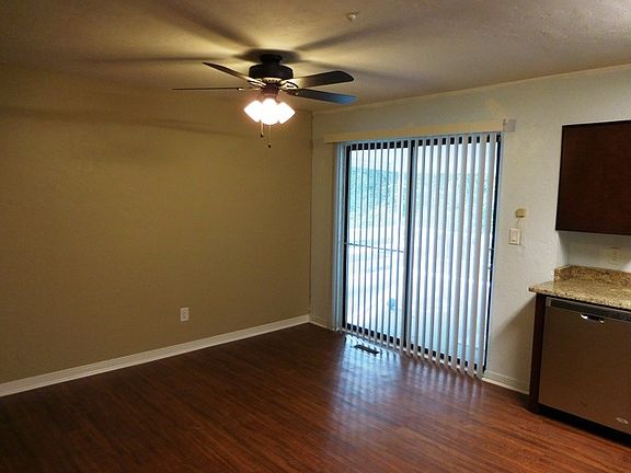 4th image of 4008 Sonnet Dr