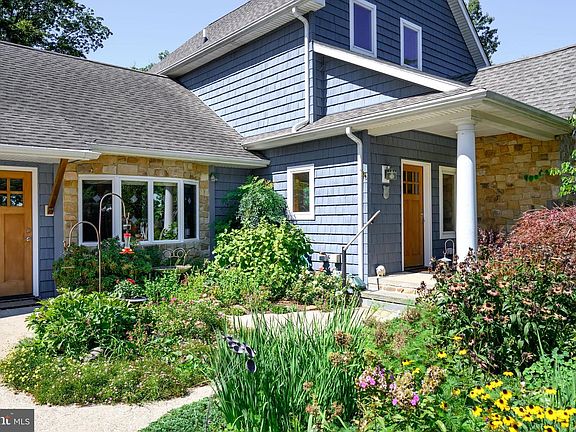 2nd image of 25209 Wymont Park Rd