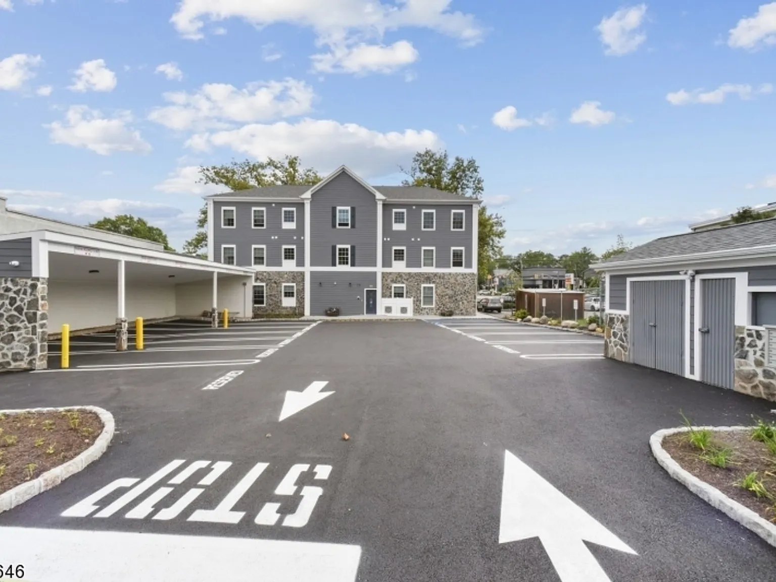 Park & Broad- New Development, 2 Beds/2 Baths, Parking and Storage — Photo 4