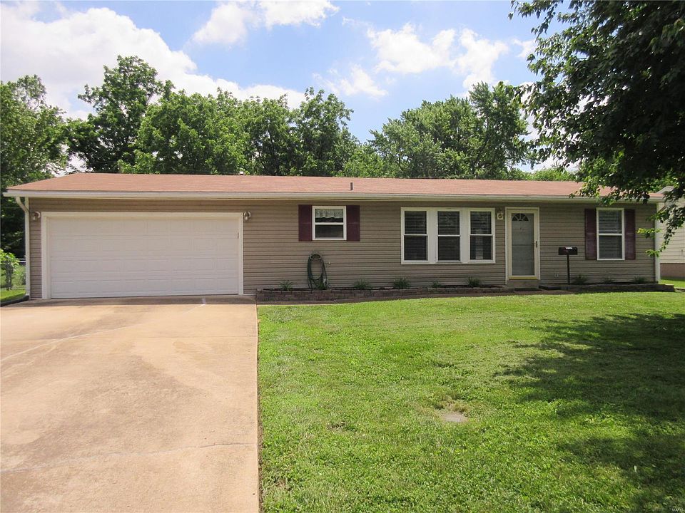 1st image of 3906 Fairway Ct