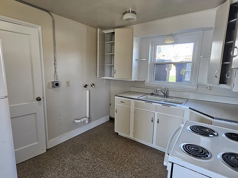 3403 1/2 W Rapid St — Photo 11