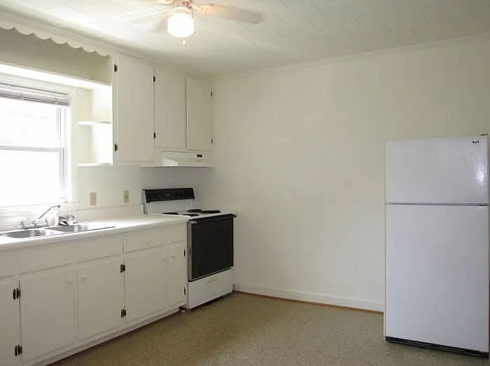 2 bed, 896 sqft, $1,650 — Photo 4