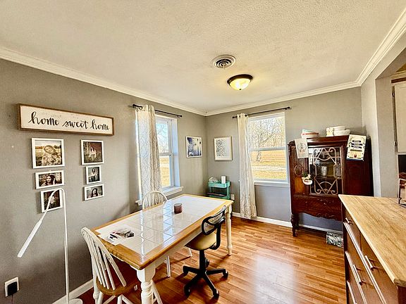 5th image of 1242 Hawthorn Street