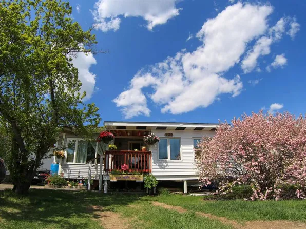 5322 E 43rd St, Cold Lake, AB T9M 2A3