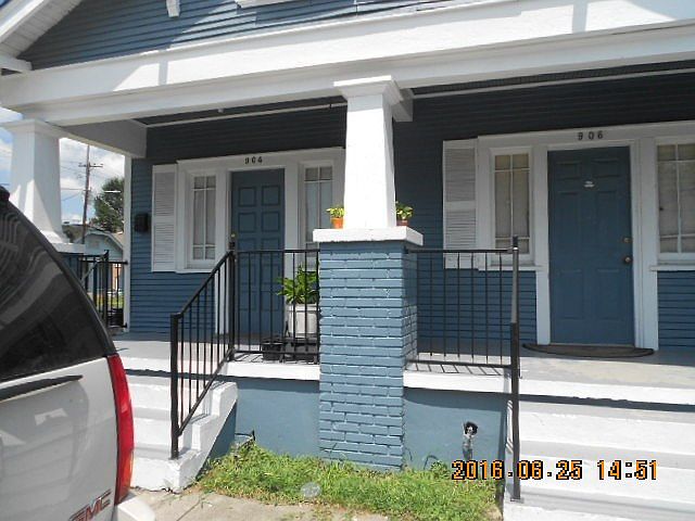 1st image of 904 Belleville St
