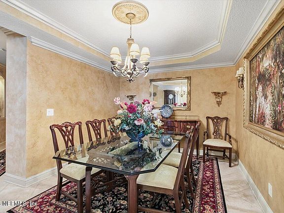 4th image of 917 1ST Street N #1001