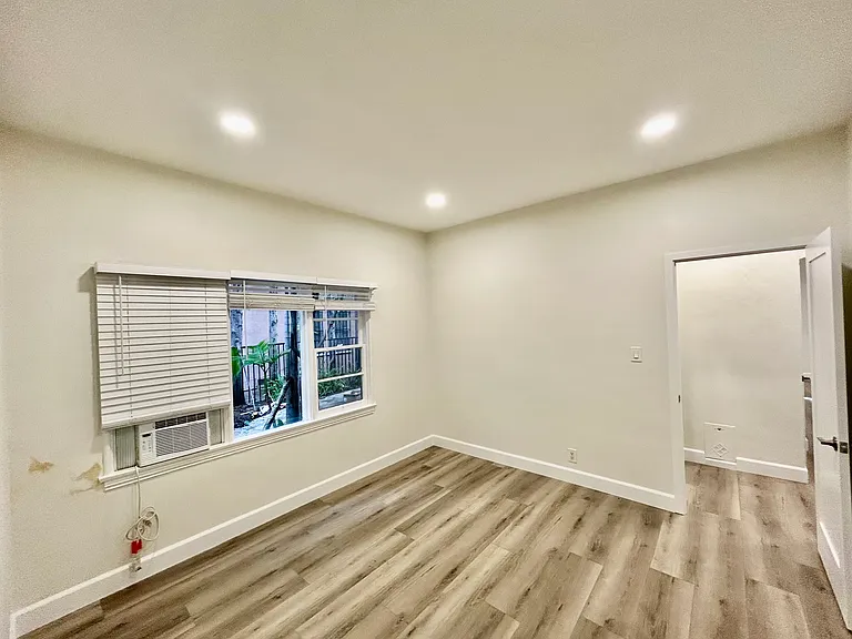 148 S Maple Dr #A — Photo 10