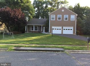 8008 Sandburg Ct, Dunn Loring, VA 22027