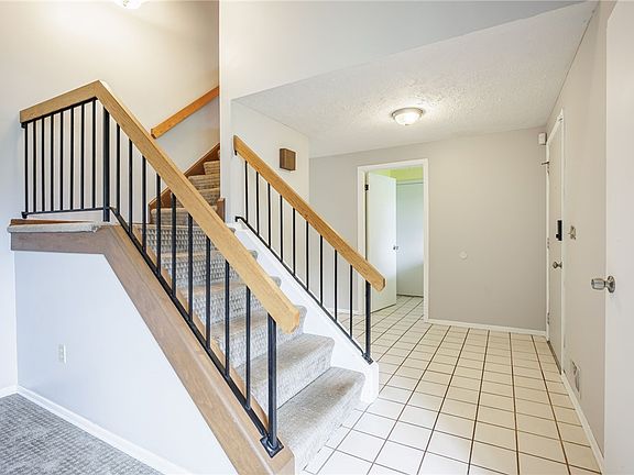 3rd image of 1010 Maiden Ln