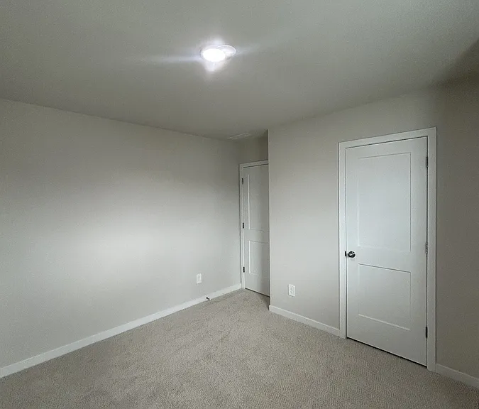 1012 Saint Lawrence Dr — Photo 17