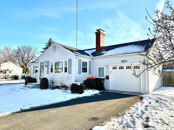 28 Dover St, Agawam, MA 01001