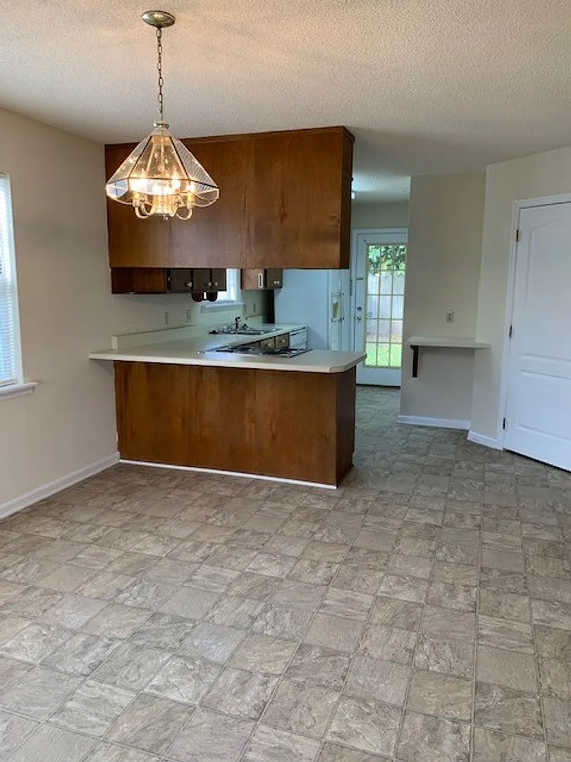 3BD/2B Home in Sawgrass Village — Photo 3