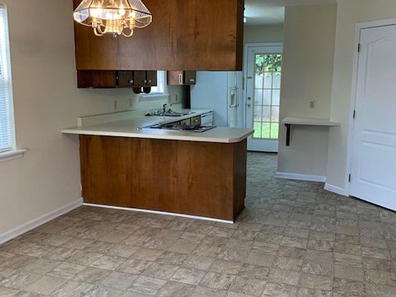 3rd image of 3004 Kensington Ln