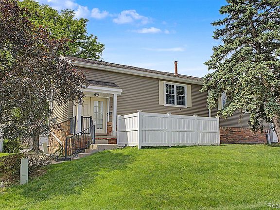 2nd image of 20872 E Glen Haven Cir #30
