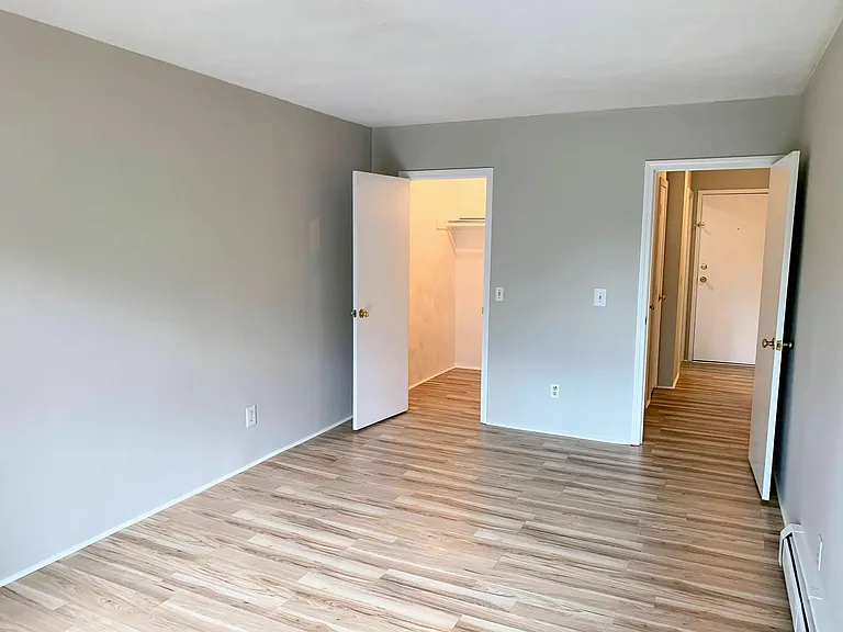 210 Brook Village Rd #20 — Photo 3