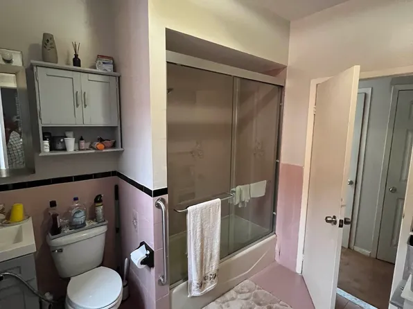 863 East 49th Street image 20 of 33