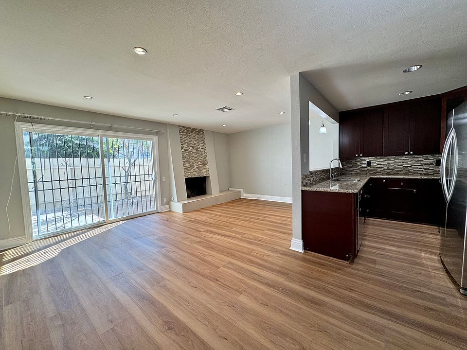 1st image of 4224 Loma Riviera Ln