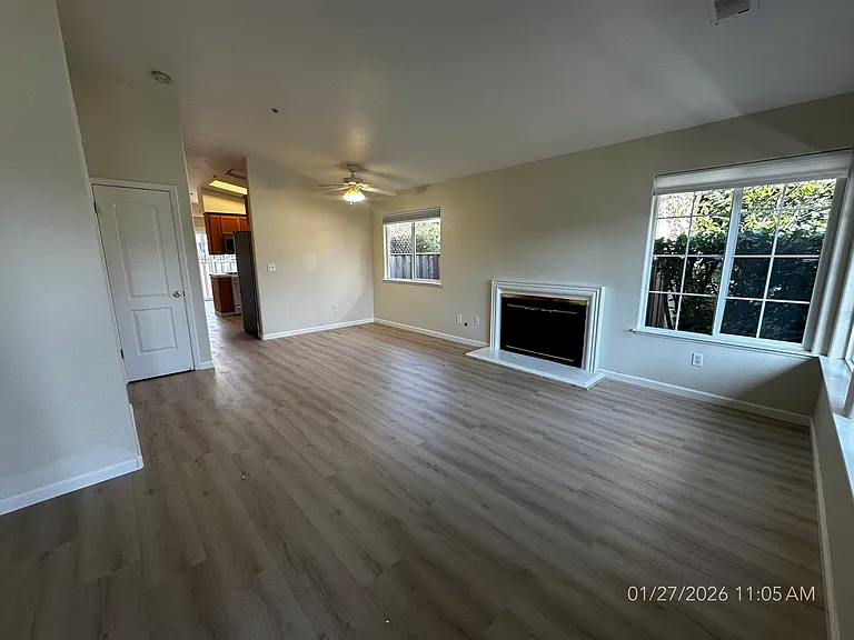 106 Tyson Ct — Photo 6