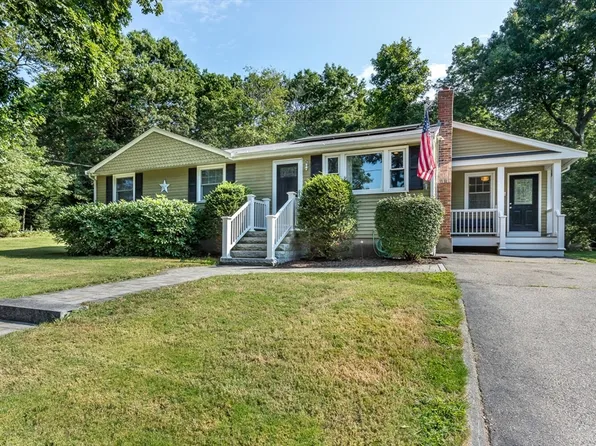 6 Richard St, Foxboro, MA 02035