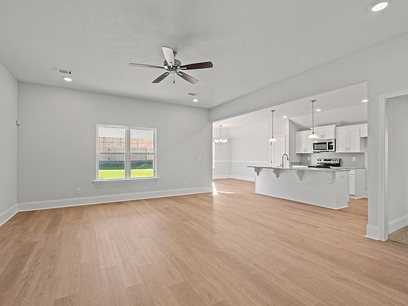 4th image of 7233 Paisley Cir