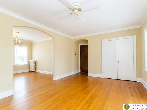 921 Lake Street, 921 Lake St #923-2N-C2, Oak Park, IL 60301