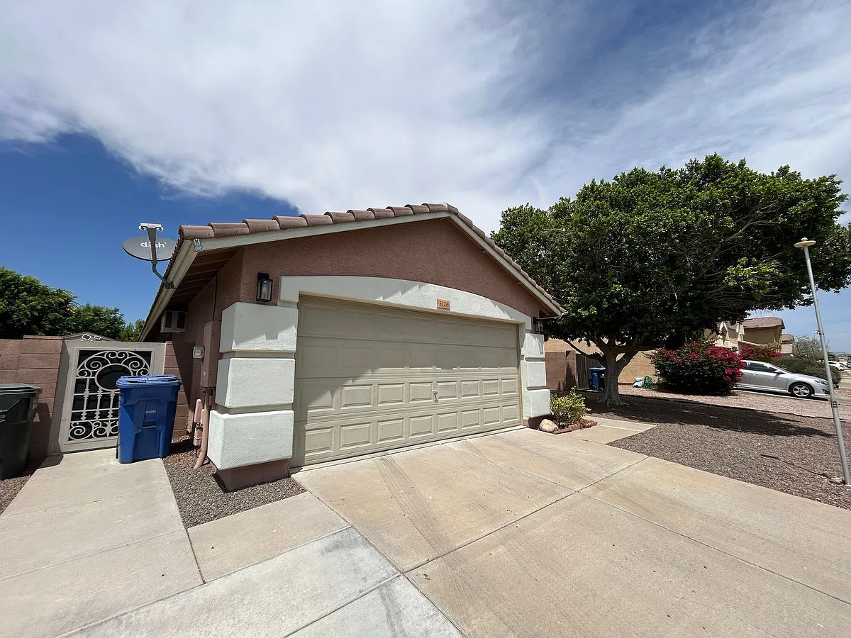 Building Photo - 3126 W Zachary Dr