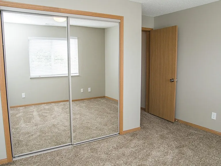 Highland View Apartments — Photo 164