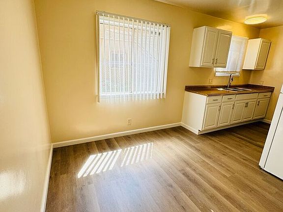 3rd image of 14758 Blythe St #2