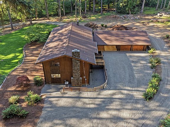 3rd image of 22685 SW Mountain Creek Rd