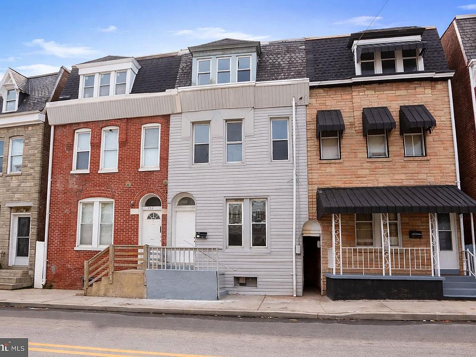 1st image of 250 E College Ave