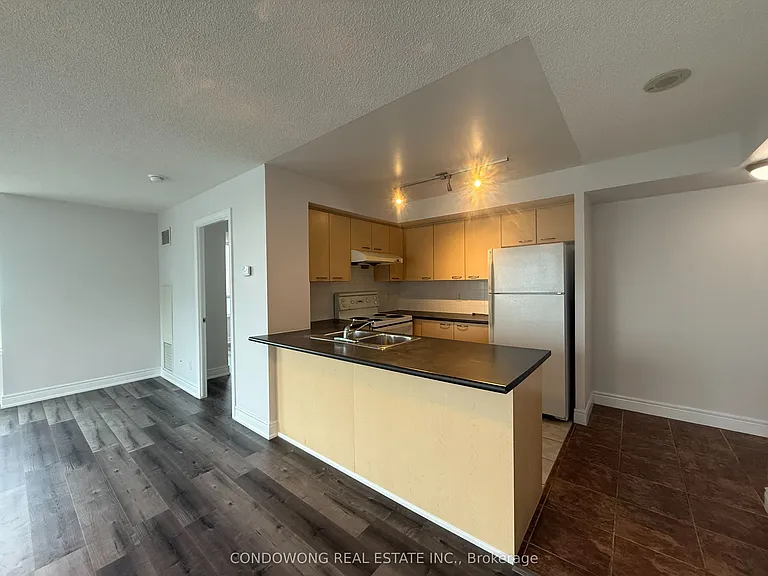 48 Suncrest Blvd #918 — Photo 2