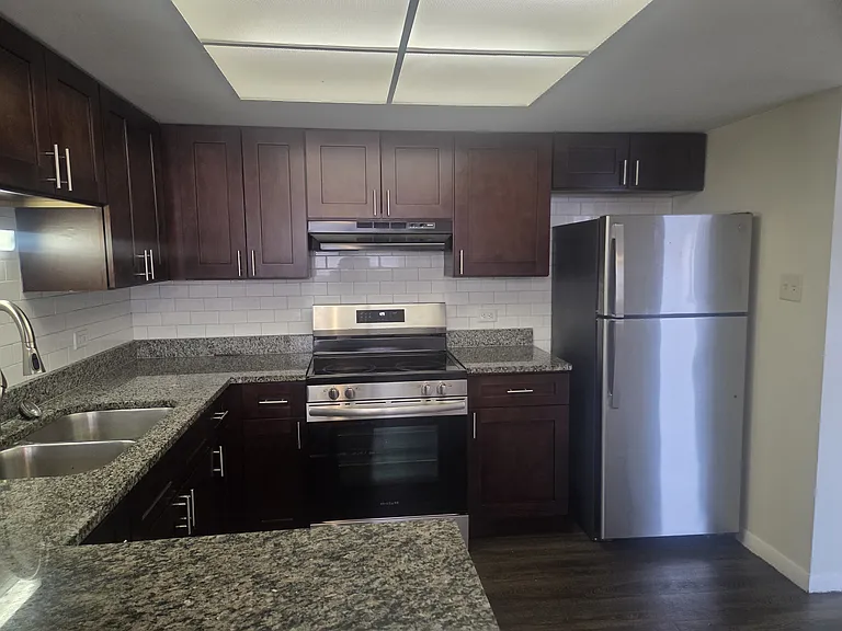 3931 W 115th St #2E — Photo 5